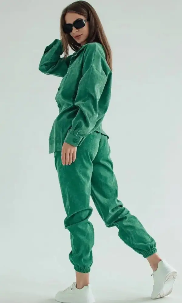 Костюм микровельвет жеснкий  (р-р 42-48)