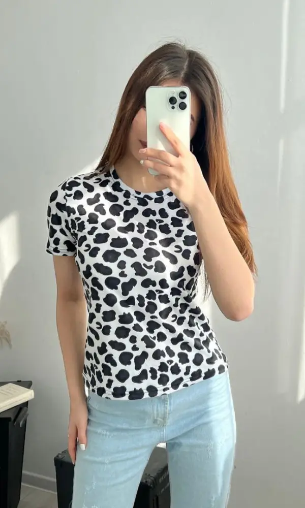 Футболка женская приталенная, принт ( р-р 42-44)