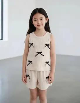 Костюм майка-шорты с бантиками для девочки (р-р 28-36)