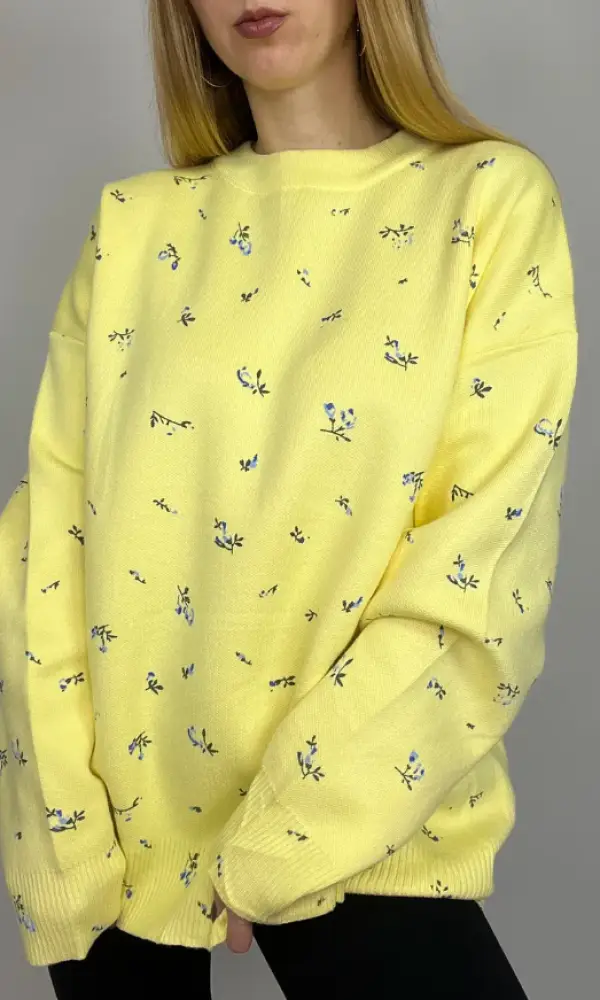 Свитер с цветочным принтом р-р 42-48