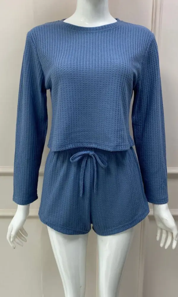 Пижама двойка топ с рукавами и шорты р-р 42-48