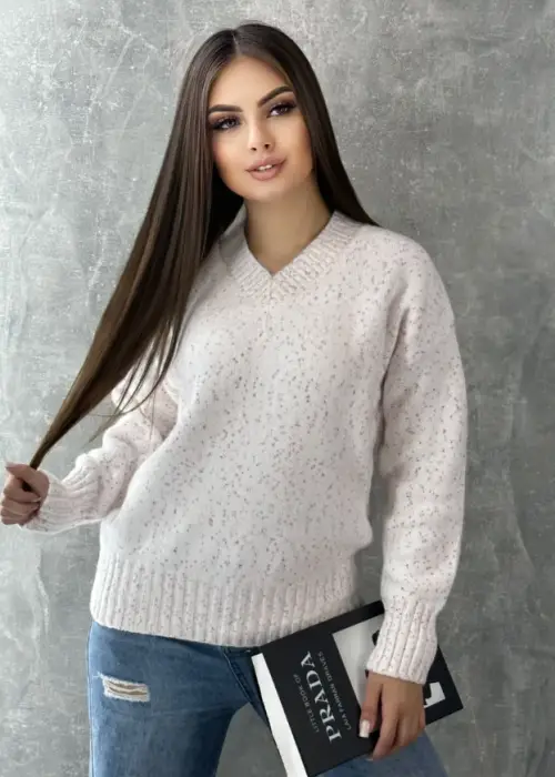 Свитер оверсайз с V-образным вырезом р-р 46-50