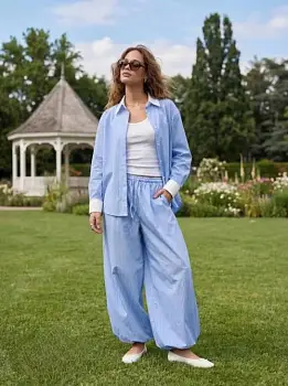 Костюм летний женский с брюками р-р 42-44