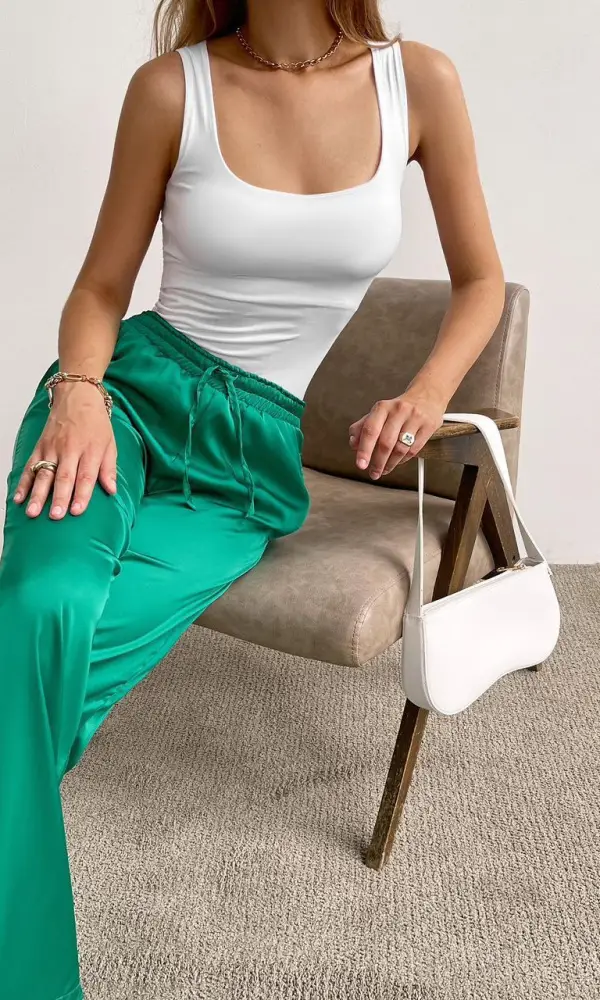 Майка-топ женская в рубчик ( р-р 42,44)