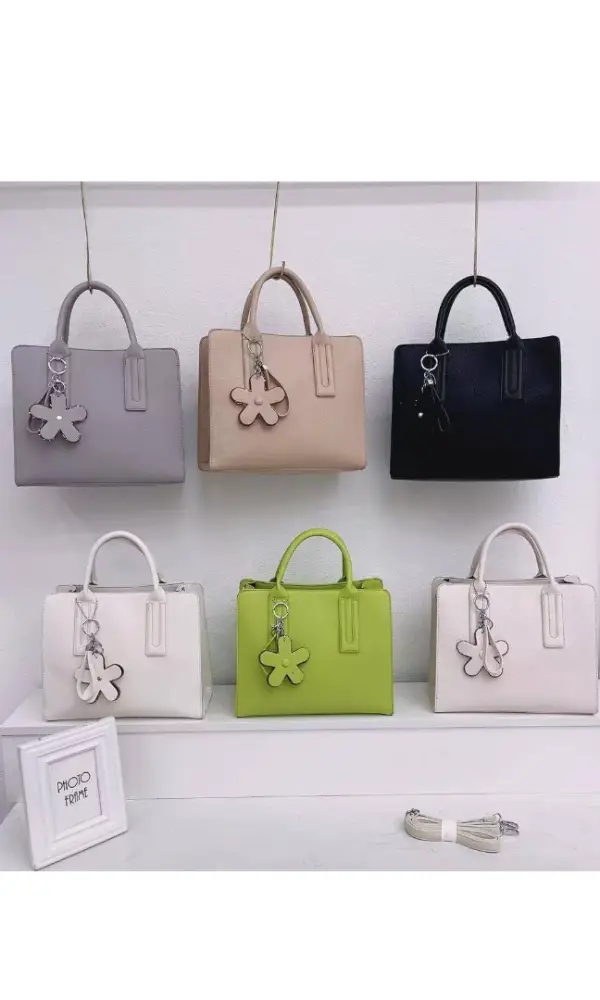 Сумка женская с брелком (р-р 29*12*24)