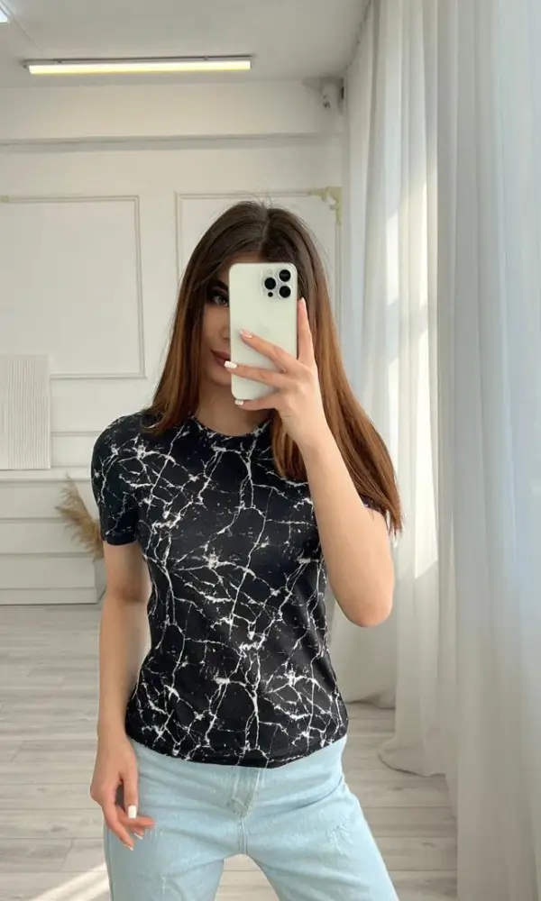 Футболка женская приталенная, принт ( р-р 42-44)