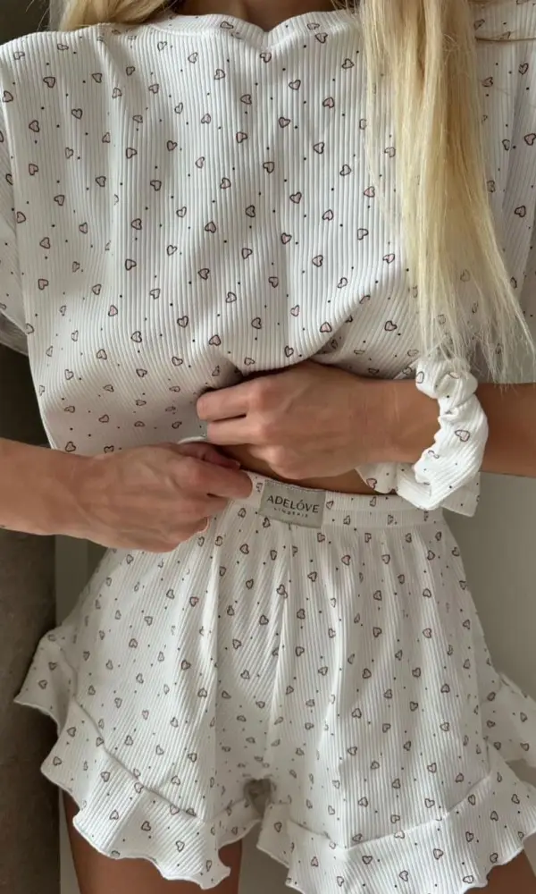 Пижама -домашний комплект с шортами ( рюши)  размер единый 