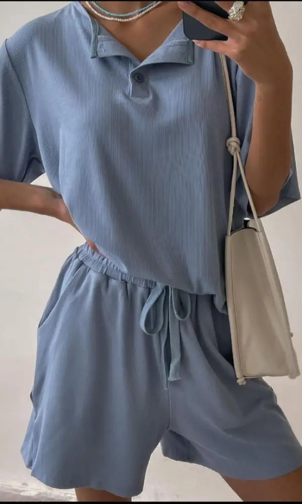 Костюм женский спортивный в рубчик , футболка-шорты ( р-р 42,44)