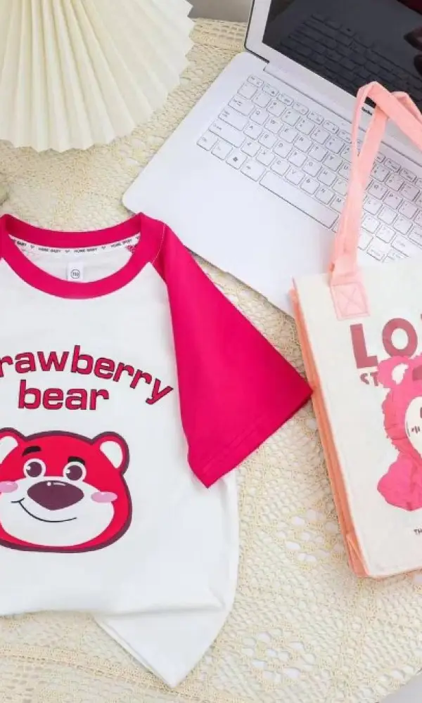 Комплект на девочку футболка-сумочка ( р-р 110-150)