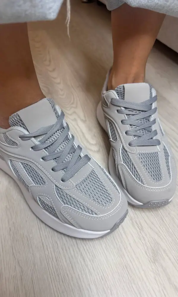 Кроссовки женские р-р 36-41