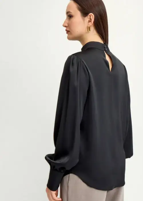 Блуза шёлковая нарядная р-р 42-48