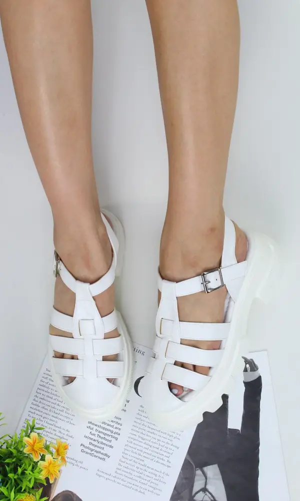 Сандалии женские плетенки на платформе ( р-р 35-40)