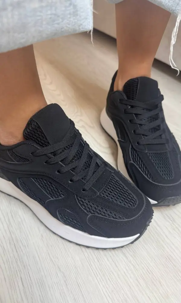 Кроссовки женские р-р 36-41