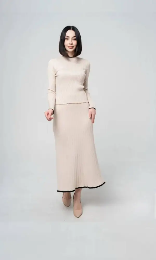 Трикотажный костюм водолазка+юбка р-р единый 42-46