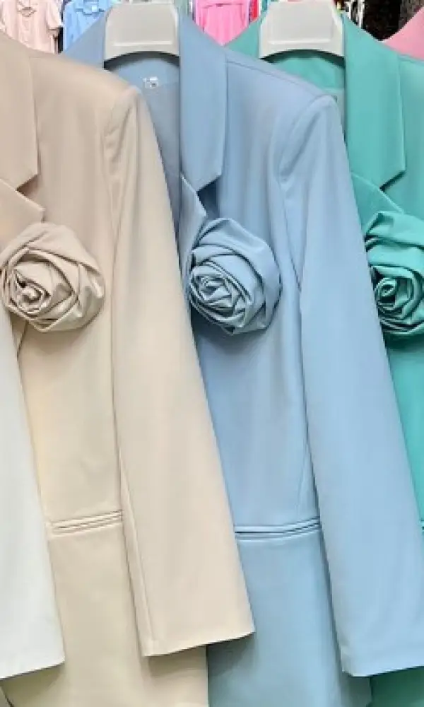 Пиджак женский с цветком ( р-р 42-44,46-48)