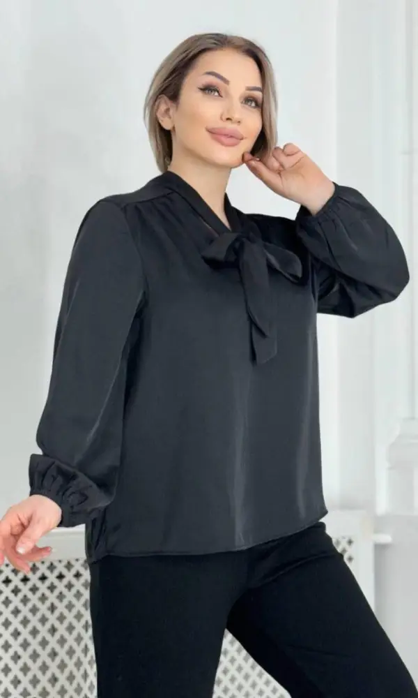 Блузка атласная с бантом р-р 50-56