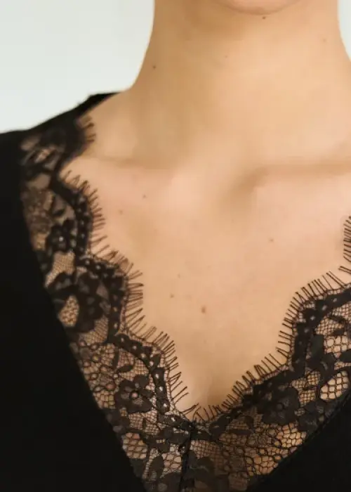 Лонгслив женский с кружевом (р-р  ss/mm)