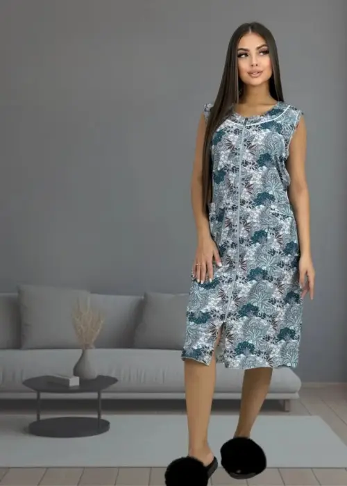 Халат женский на молнии без рукавов (р-р 50-60)