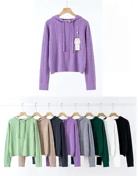 Джемпер с капюшоном женский трикотажный (р-р 46-48)