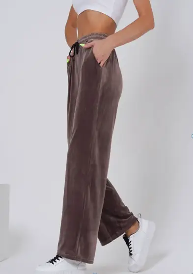 Женские велюровые брюки на резинке, широкие (р-р 44-54)