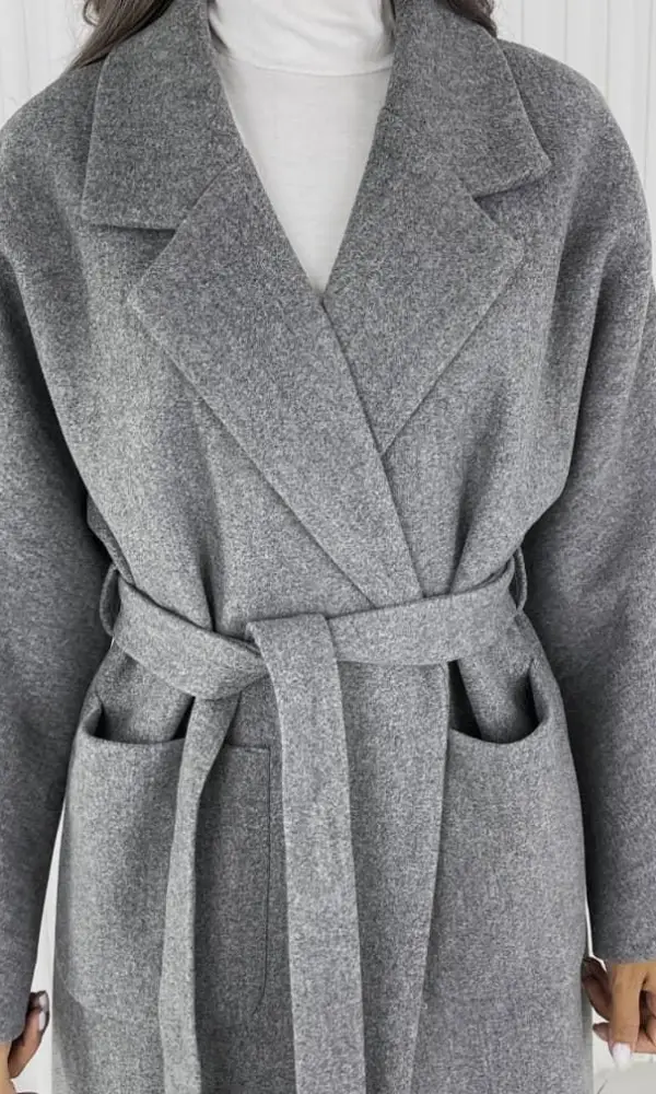 Пальто женское ,демисезонное с декоративными пуговицами( р-р 42-48)