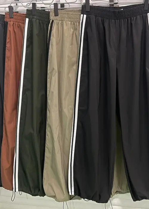 Спортивные штаны широкие оверсайз с полосками (р-р 48-54)